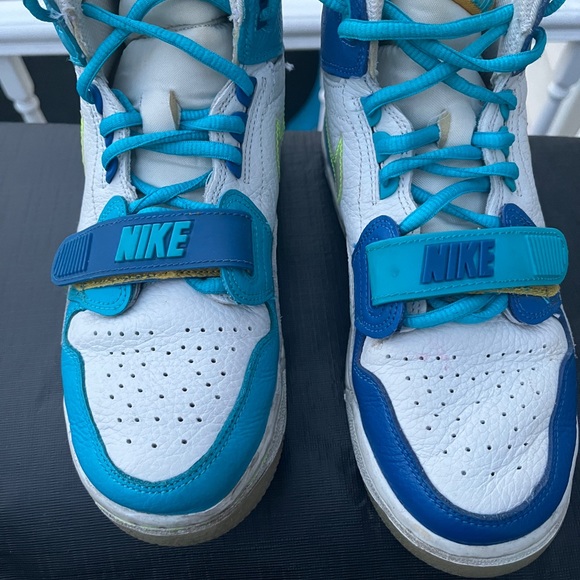 Jordan Legacy 312 size 7 youth - Picture 4 of 6